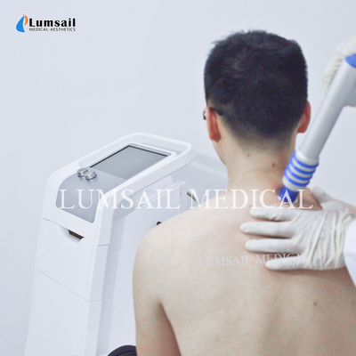 Μηχανή BS-SWT6000 θεραπείας κρουστικών κυμάτων Extracorporeal ανακούφισης πόνου